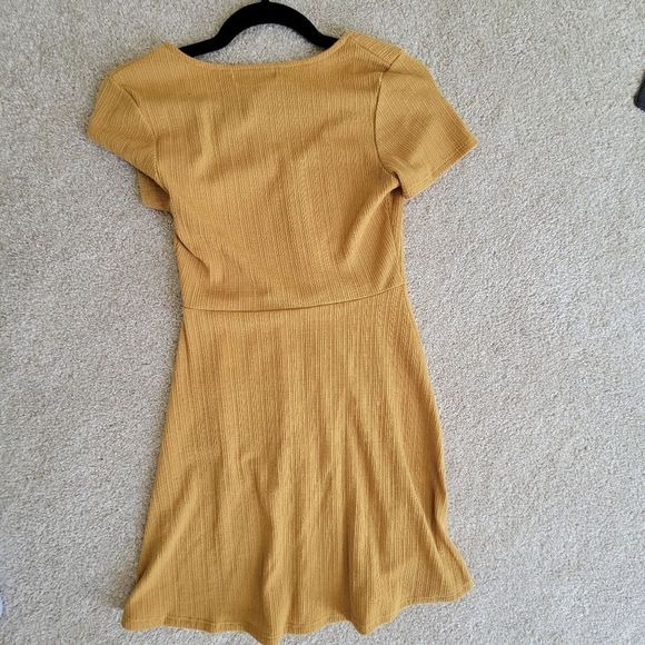 Mustard mini dress - Picture 3 of 3